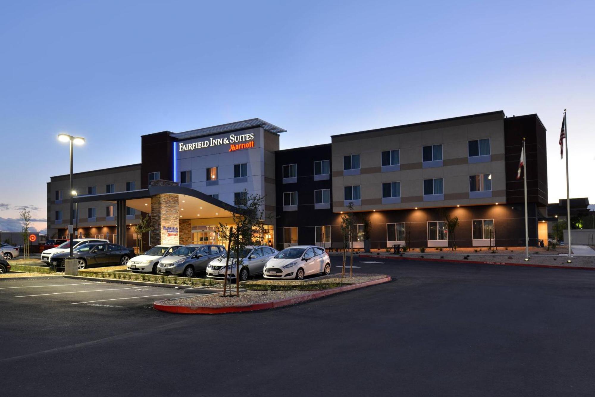 Fairfield Inn & Suites By Marriott Sacramento Airport Woodland Exterior photo