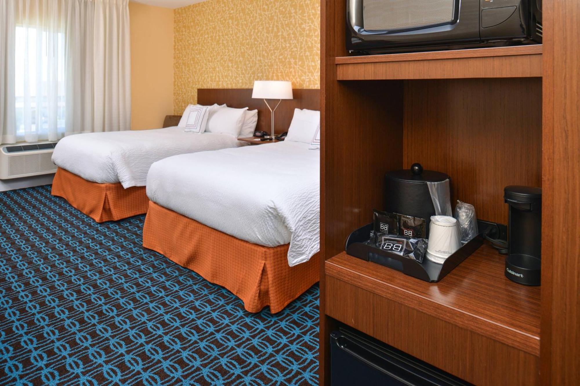 Fairfield Inn & Suites By Marriott Sacramento Airport Woodland Exterior photo